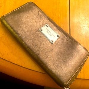 Michael Kors Vintage Wallet.